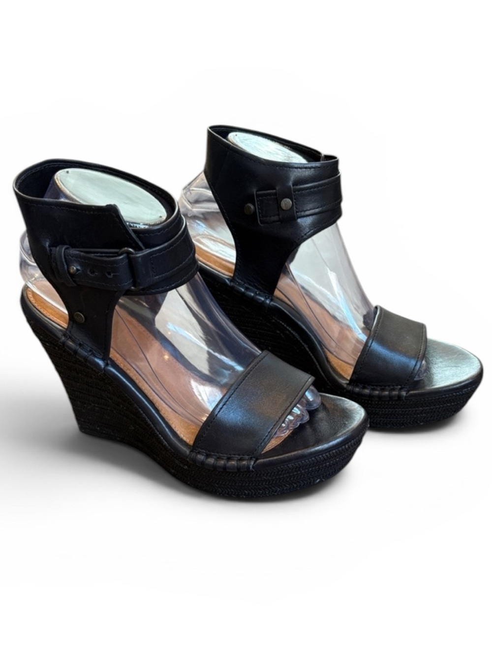 UGG Leather Wedge Sandals Ankle Cuff Women’s 8 Black